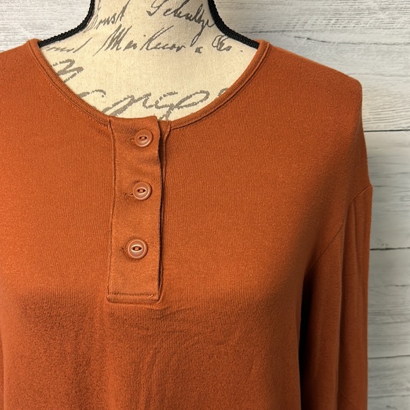 NWT Woman’s Cozy Valve Pajama Top by Stars Above - Picture 6 of 7